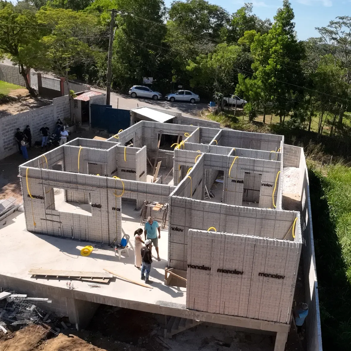 Casa de alto padrão construída com o Sistema MONOLEV