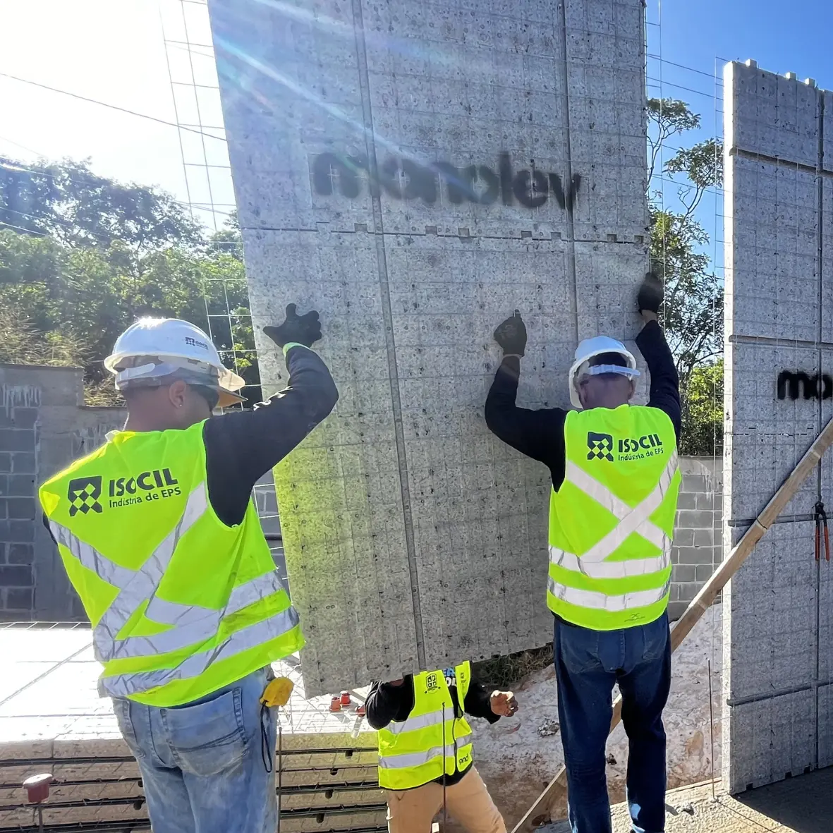 Crew and installer