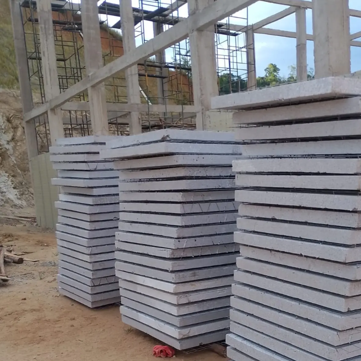 Obra comercial e industrial com painéis MONOLEV